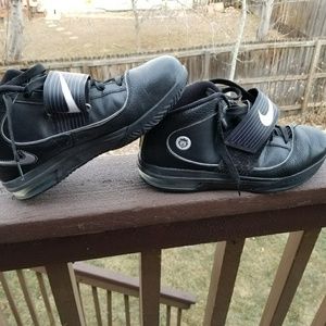 LeBron solder 4 used